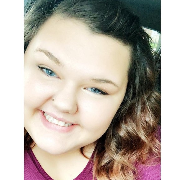 Meet your Posher, Sarah - Picture 1 of 1